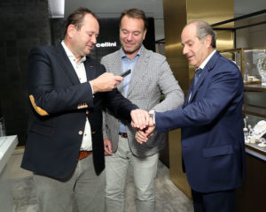 Tim and Bart Grönefeld compare watches with Cellini President Leon Adams.