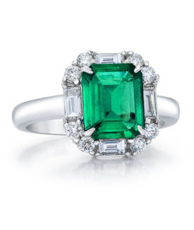 Emerald Ring with Baguette-Cut and Round Brilliant Diamonds