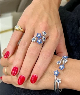 Damaso Diamond And Blue Sapphire Flower Bangle
