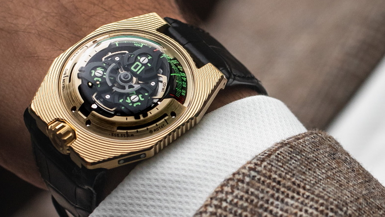 UR-100 Electrum on wrist