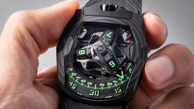 Urwerk UR-220 Carbon