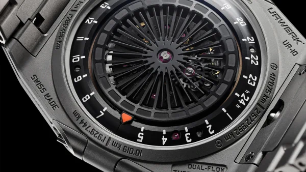 Urwerk UR10 Spacemeter watch